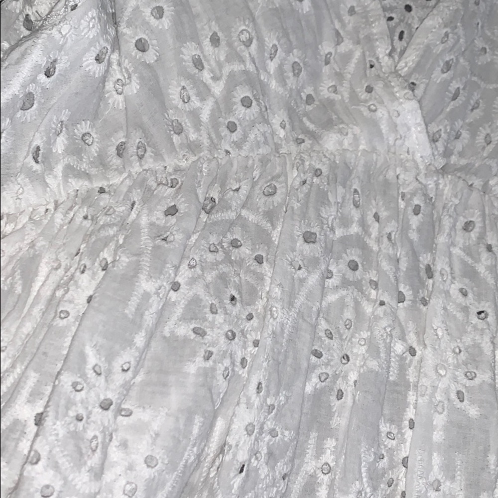 WHITE BLOUSE - Picture 3 of 3